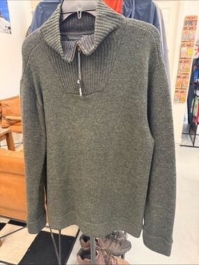 Ireland's Eye Men's Olive Full-Zip Collar Sweater